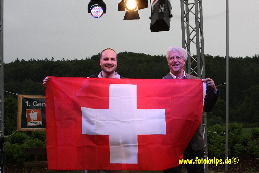 tommy fresh mit dem Schweizer Botschafter Bucher